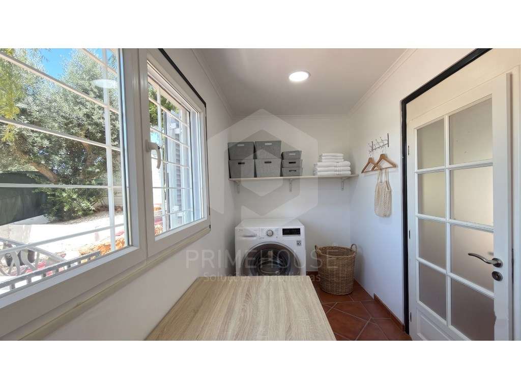 Villa T9 Exclusiva em Ferragudo com Alto Potencial de Rendimento-43