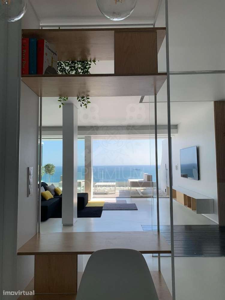 Apartamento T3 totalmente remodelado com terraço e vista mar em Sesimb-19