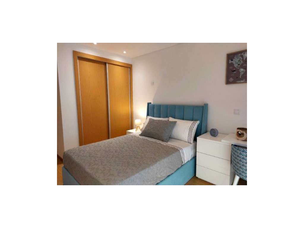 Apartamento T3, novo, varanda com churrasqueira e lavandaria; pisci...-12