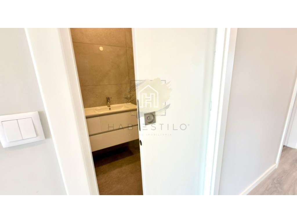 MORADIA T4 COM PISCINA EM AZEITÃO | OPORTUNIDADE A NÃO PERDER-22