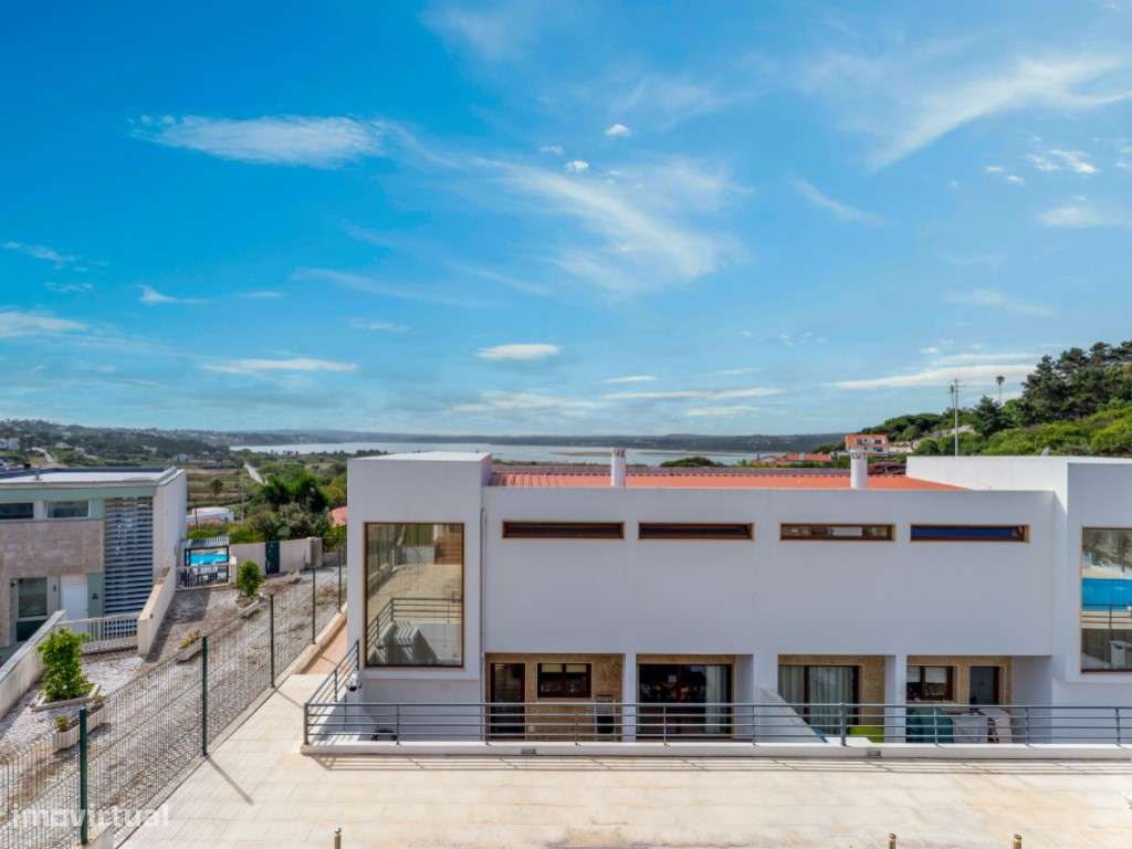 Moradia T3 com vista para a Lagoa de Óbidos, piscina e amplas áreas...-11