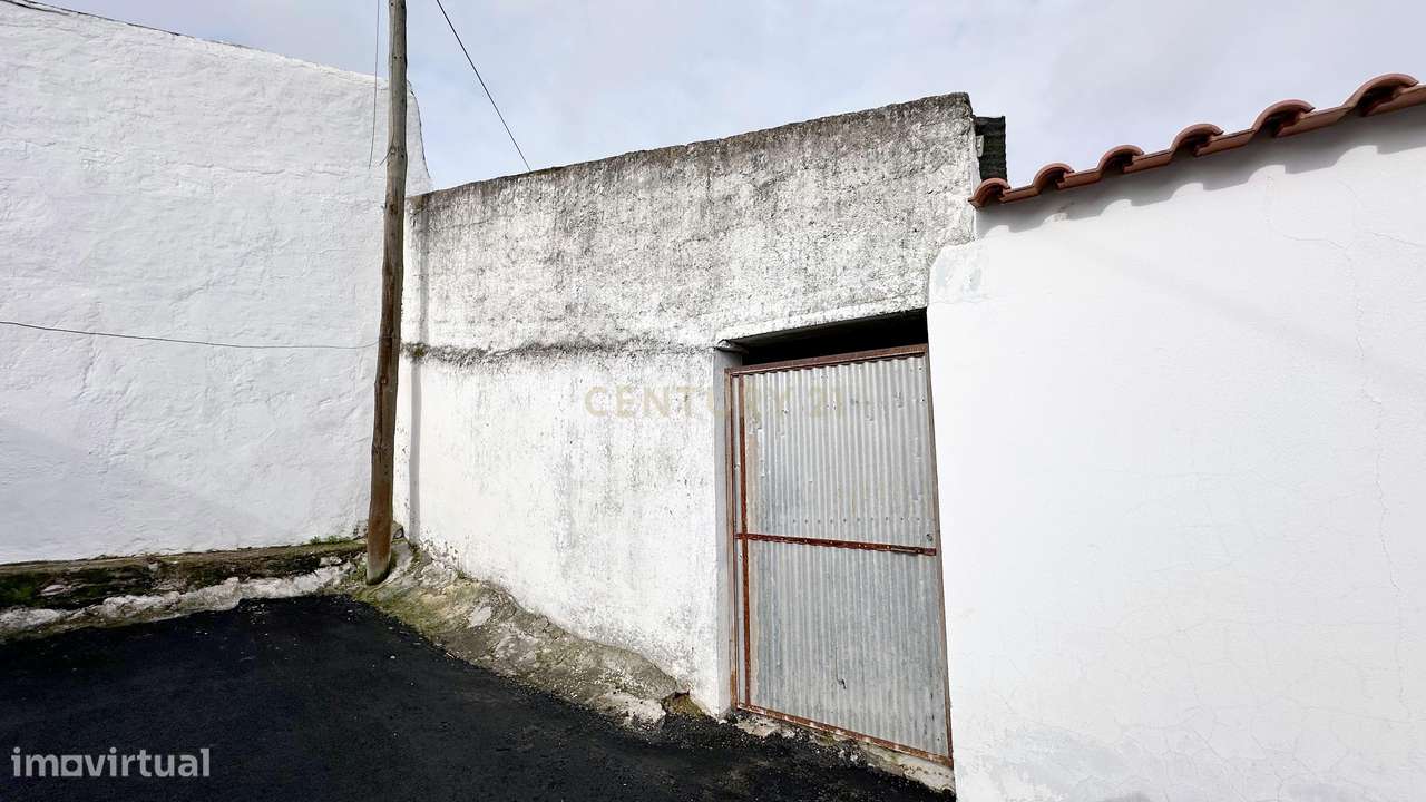 Oportunidade Armazém para Recuperar em Alfundão - Grande imagem: 2/9