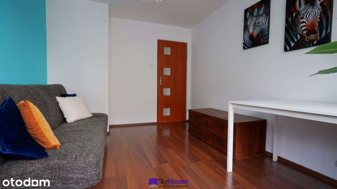 2 pok + kuchnia, Balkon przy zielonym placu Pereca-1