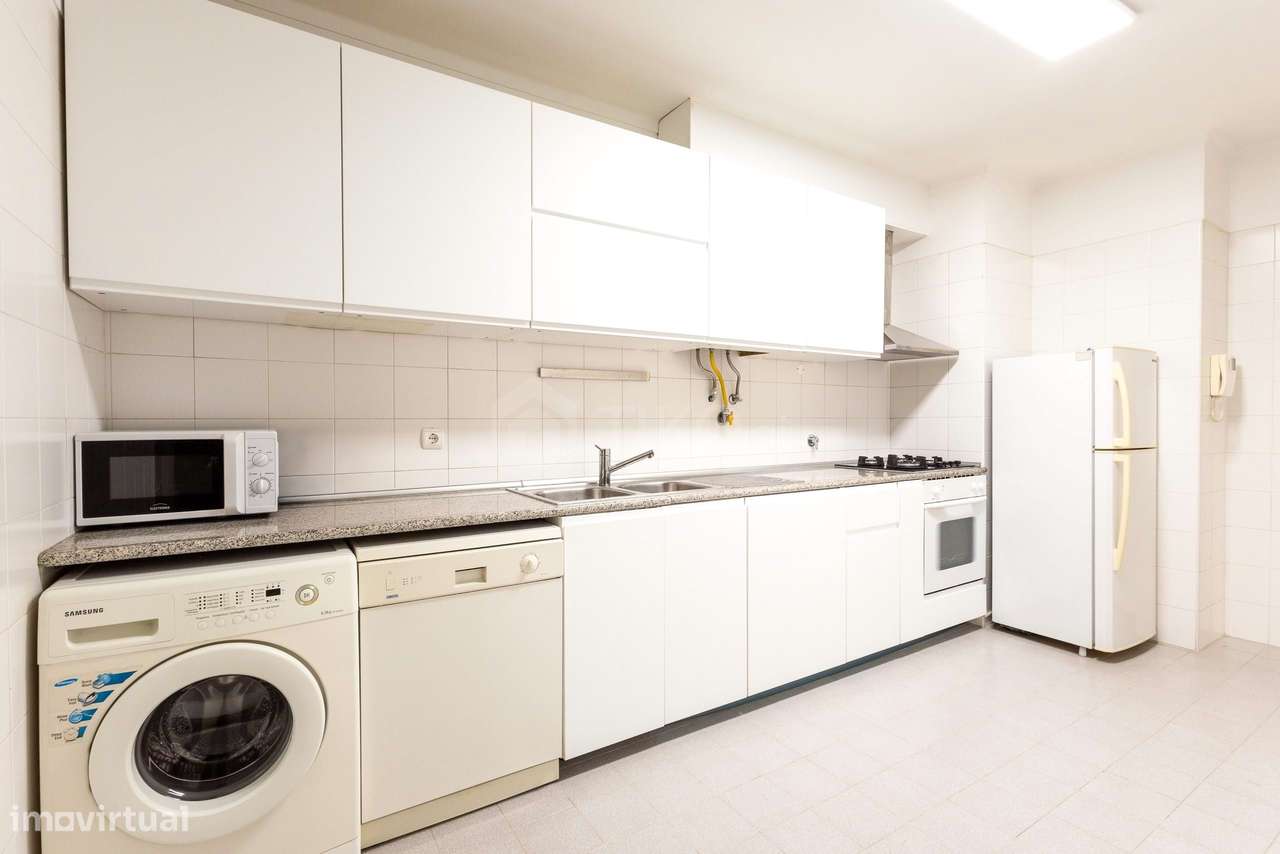 APARTAMENTO T2 NO MESMO PRÉDIO DO SHOPPING SPACIO | OLIVAIS – LISBOA-12