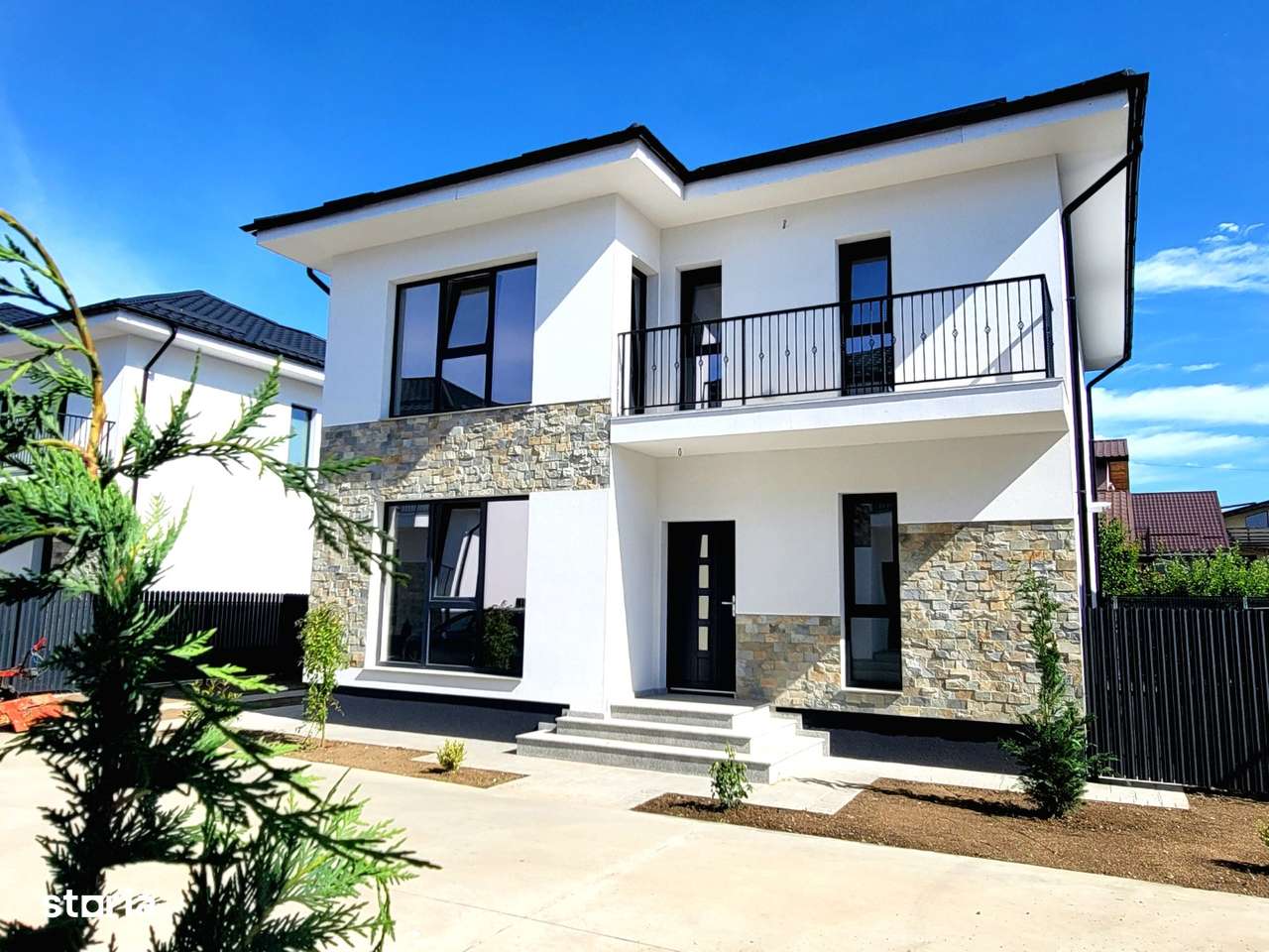 Single in stil brancovenesc, 320 mp - Imagine principală: 3/4