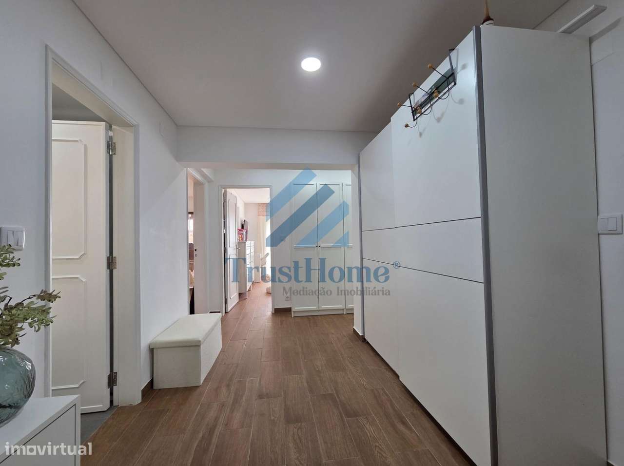 T2 na 1ª fase do Casal do Cotão remodelado e vista desafogada-30