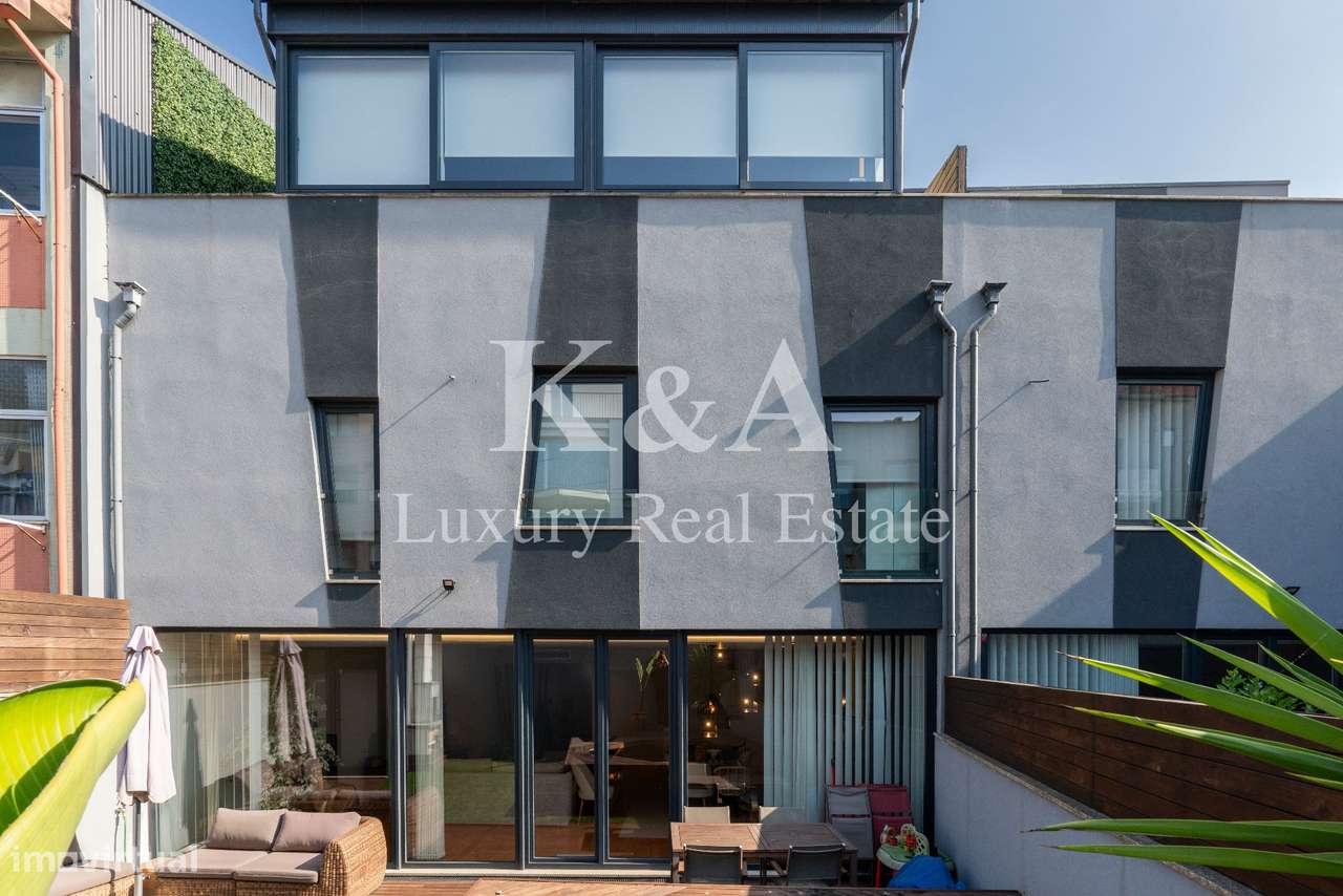 Moradia T3 com jardim e piscina no Porto. - Grande imagem: 2/15