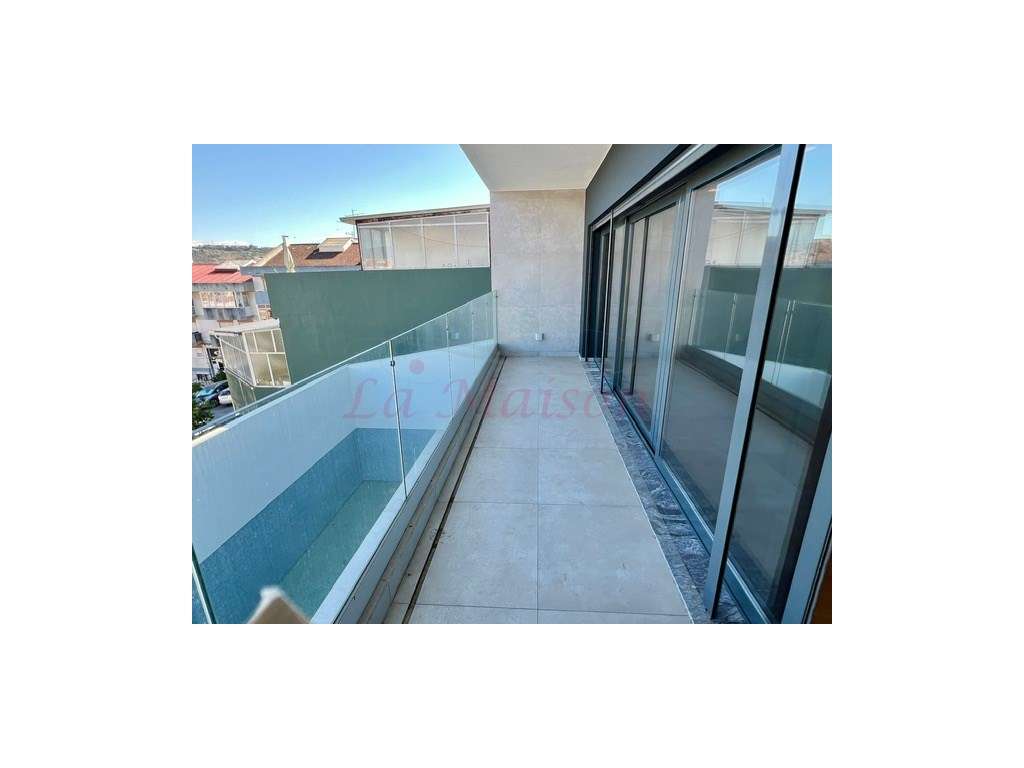 Moradia V5 no centro de Loures-49