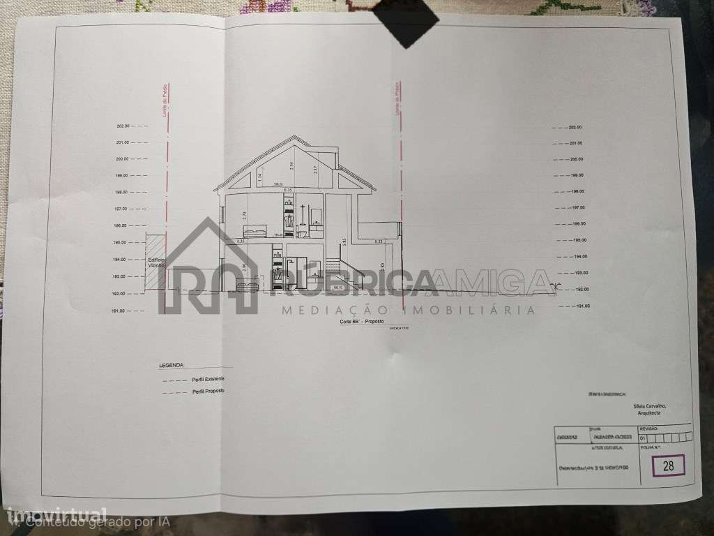 Casa antiga com projeto aprovado para Moradia v3+1 em Loulé-8