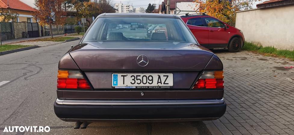 Mercedes-Benz W124 - 4