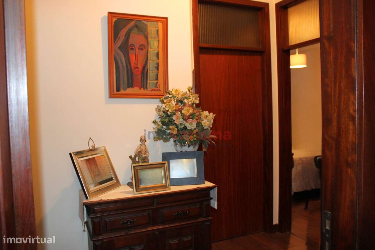 Apartamento T4 no centro de Guimarães-5
