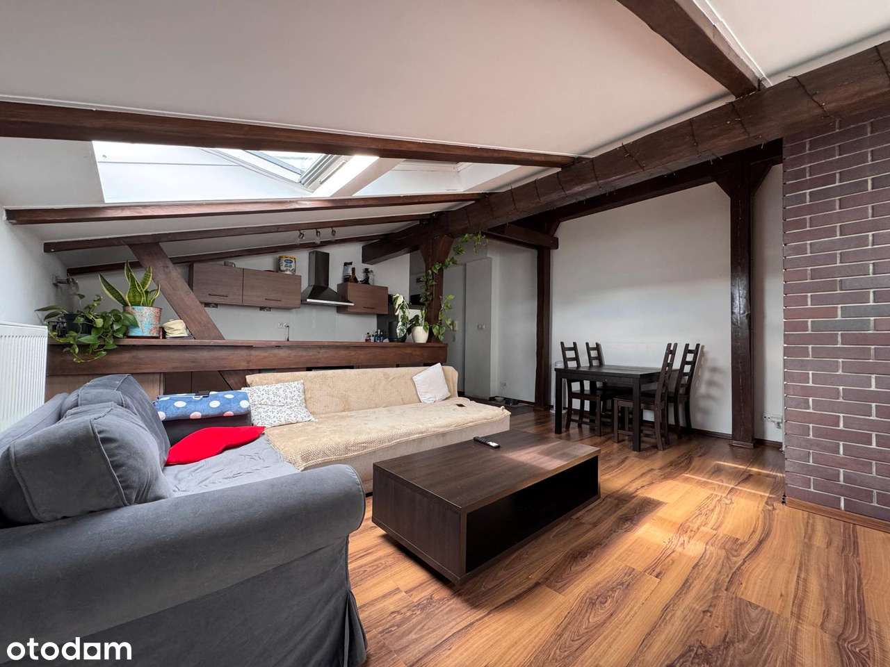 Super lokalizacja! 2 pokoje w kamienicy po rewitalizacji–SUPER OFERTA!