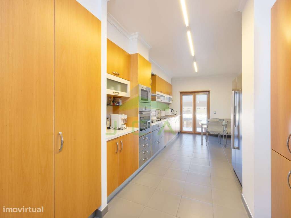 Apartamento T4 no condomínio fechado 'Gardens Prestige'-9