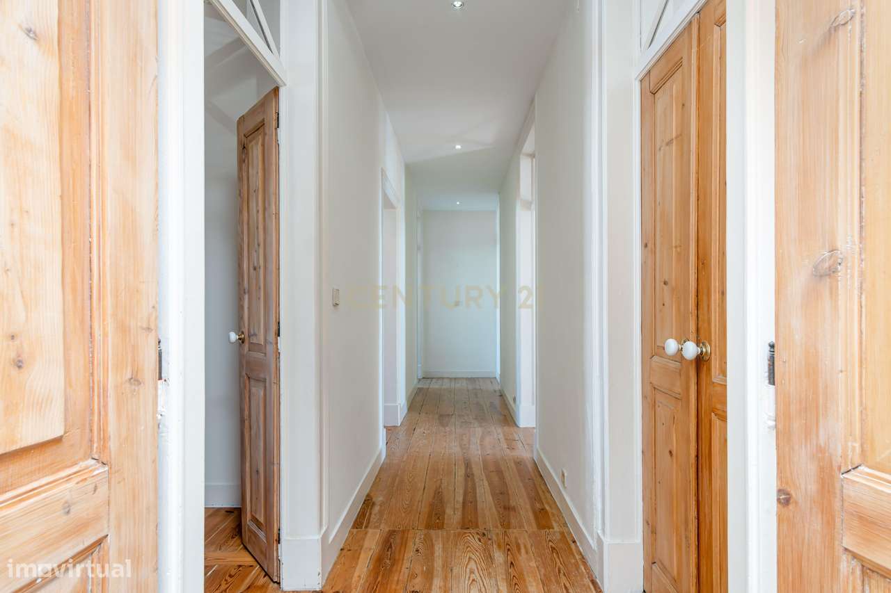 Espetacular apartamento T4 com vista deslumbrante sobre o rio Tejo – C-27