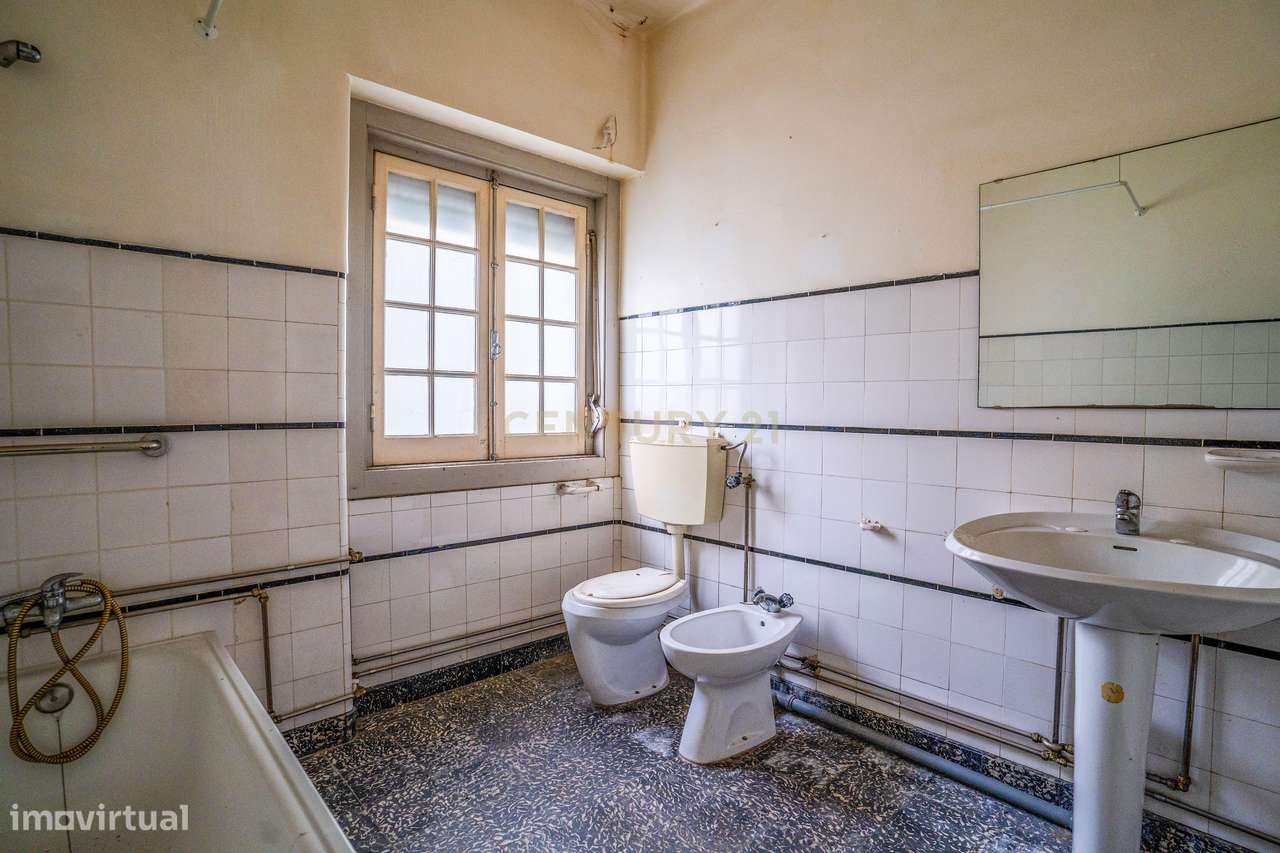 Apartamento T3 no centro das Caldas da Rainha-28