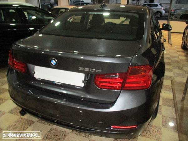 BMW 320 d EfficientDynamics Line Sport - 8