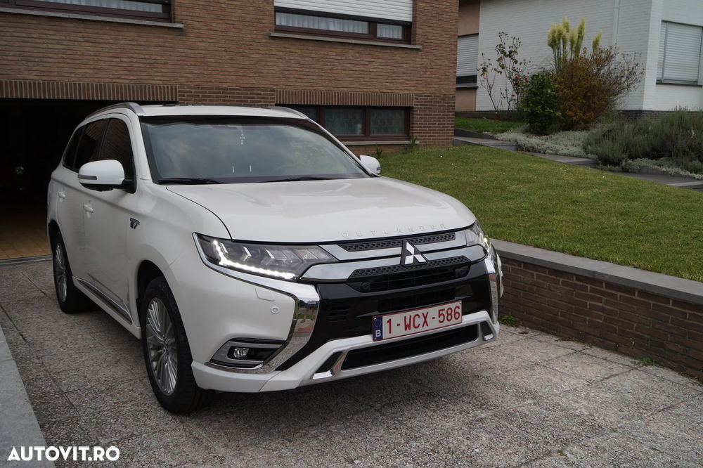 Second hand Mitsubishi Outlander - 27 500 EUR, 56 800 km, 2019 - autovit.ro