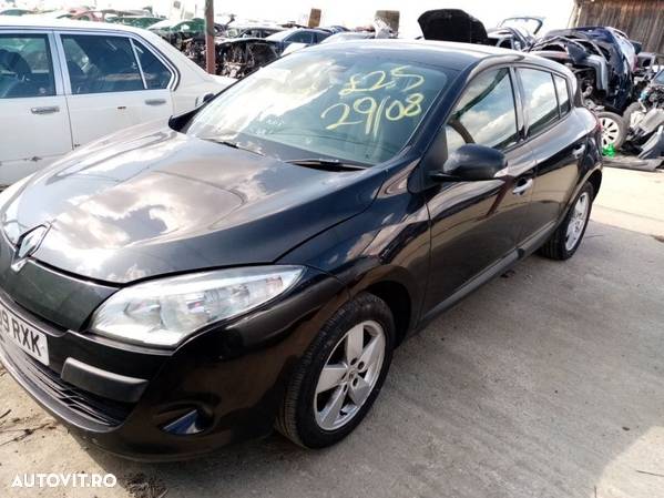 Dezmembrez Renault Megane 3 1.6 Benzina 81KW - 7