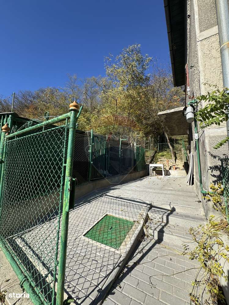 Casă complet renovată la interior în cartierul Vitrometan-7