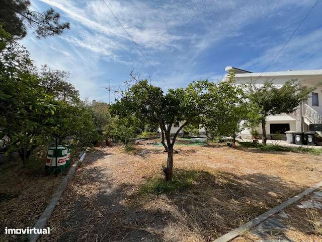 Moradia c/ Garagem, 692m2 de terreno, na Aroeira! - Grande imagem: 4/48