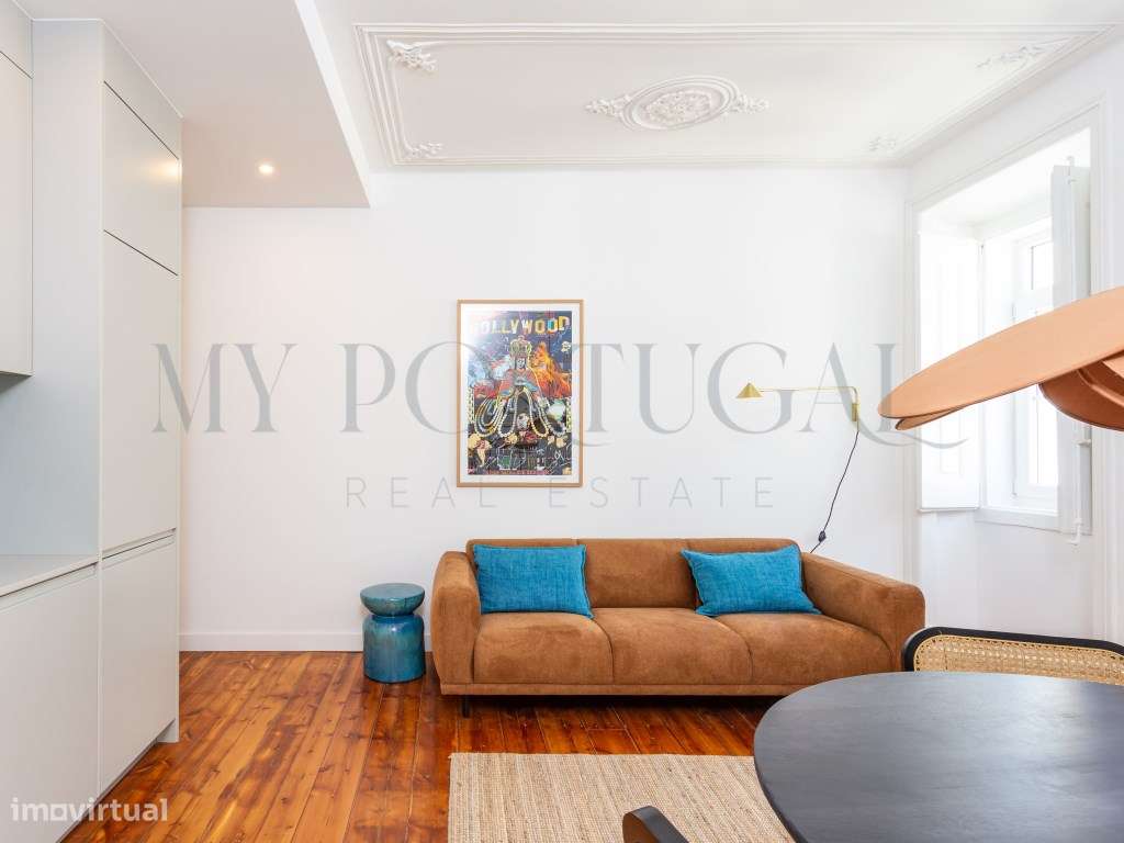 Conforto Urbano num T1 totalmente remodelado com varanda no coração...-21