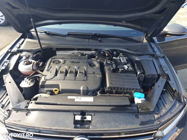 Volkswagen Passat 2.0 TDI DSG Comfortline - 12