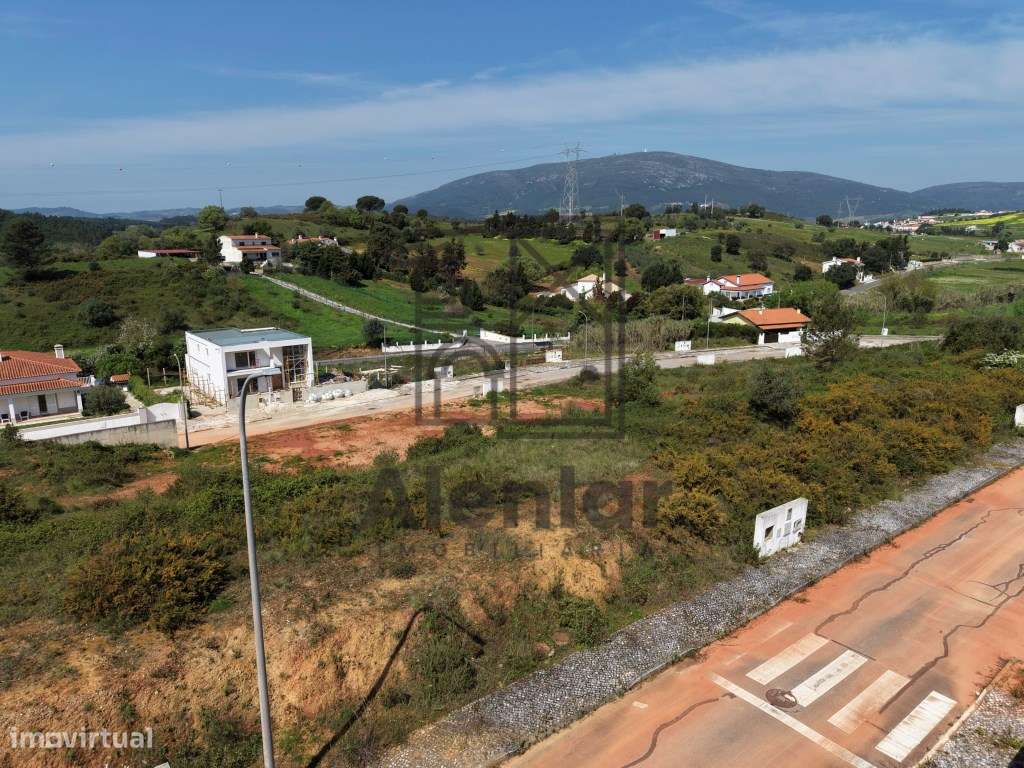 Lote de Terreno para Construção com Vista para a Serra de Montejunt... - Grande imagem: 2/18