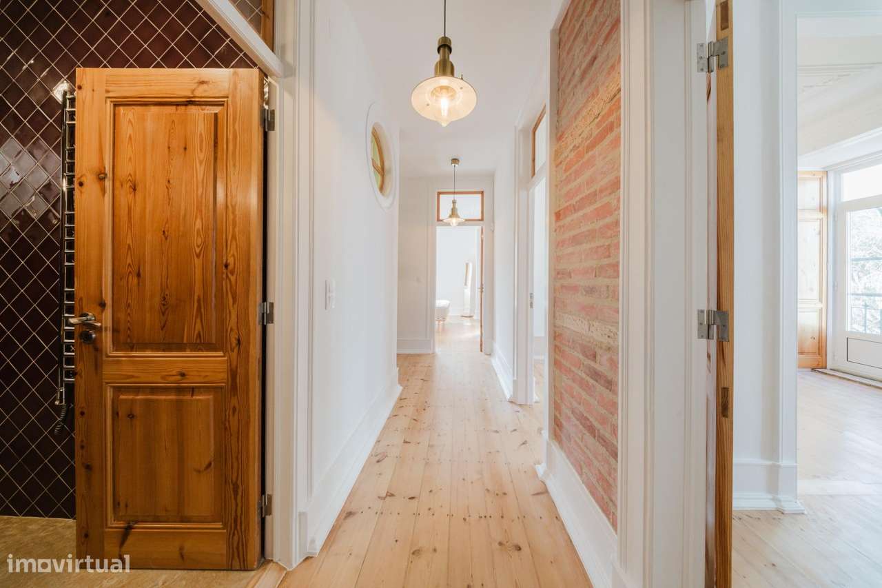 Apartamento T3 renovado junto à Avenida da Liberdade-27