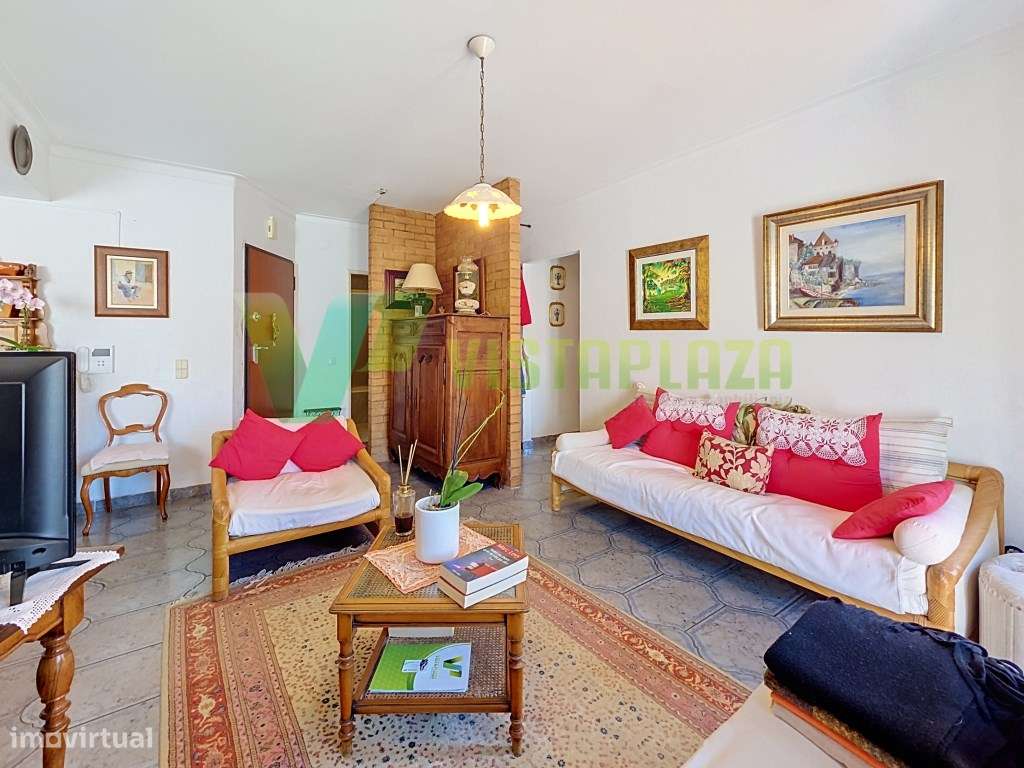 Apartamento T2 em Portimão, perto da Zona Ribeirinha-0