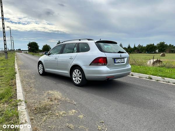 Volkswagen Golf VI 1.6 TDI Comfortline - 18