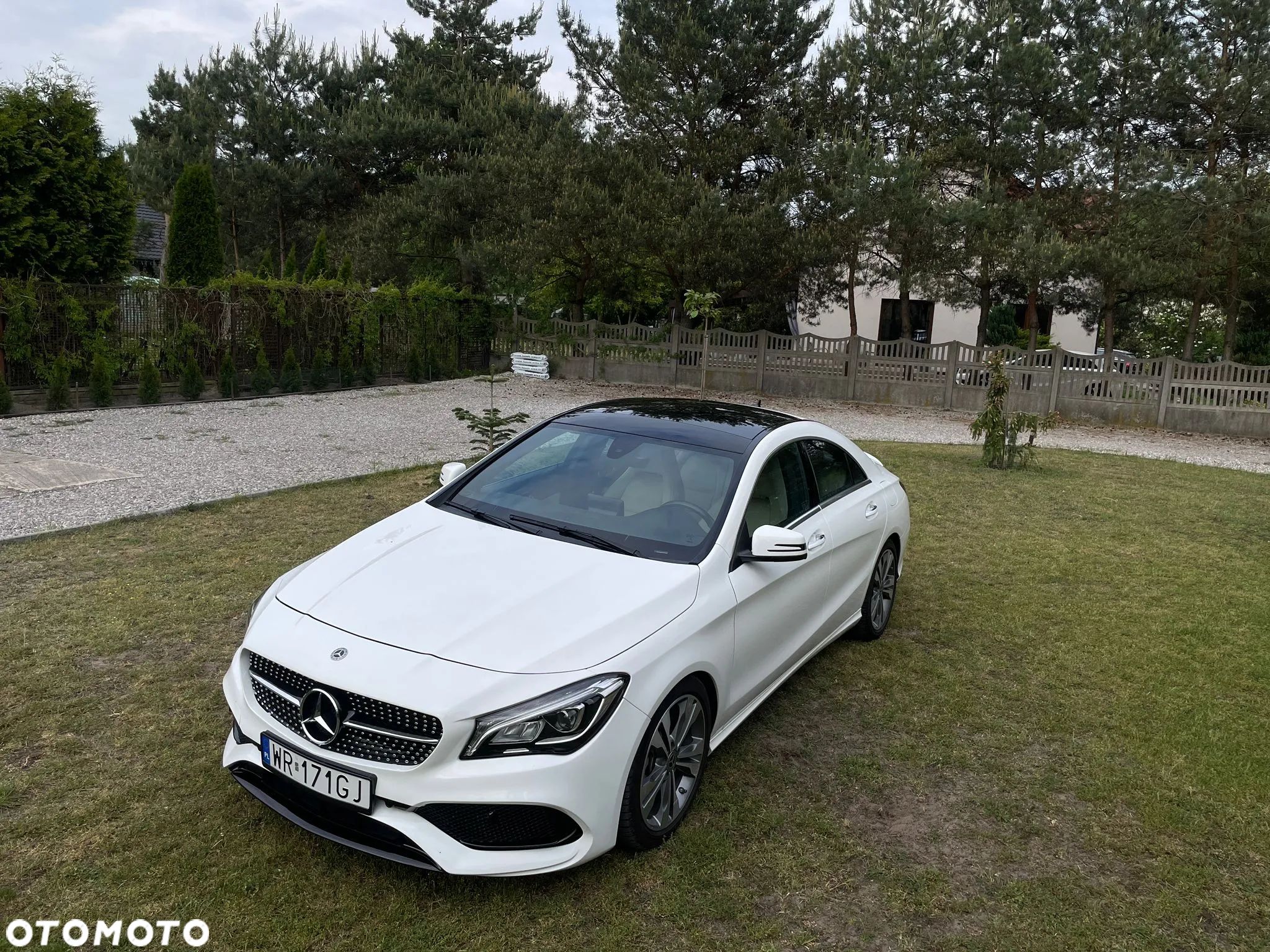 Mercedes-Benz CLA 250 7G-DCT Urban - 1