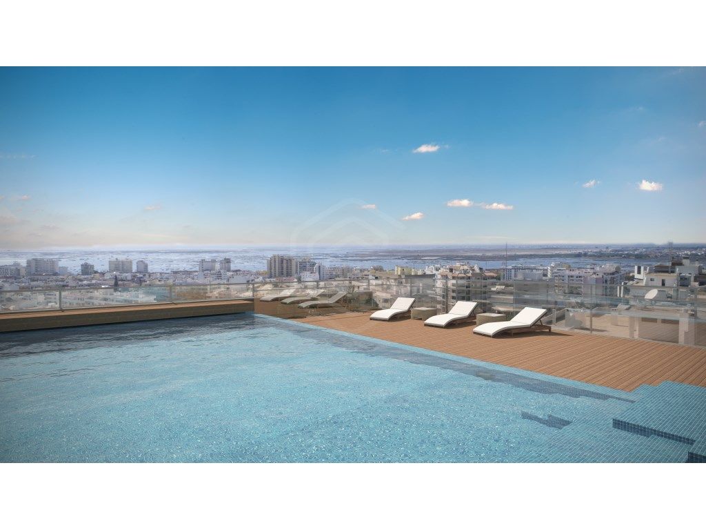 Penthouse com piscina na cobertura e amplo terraço e vist...