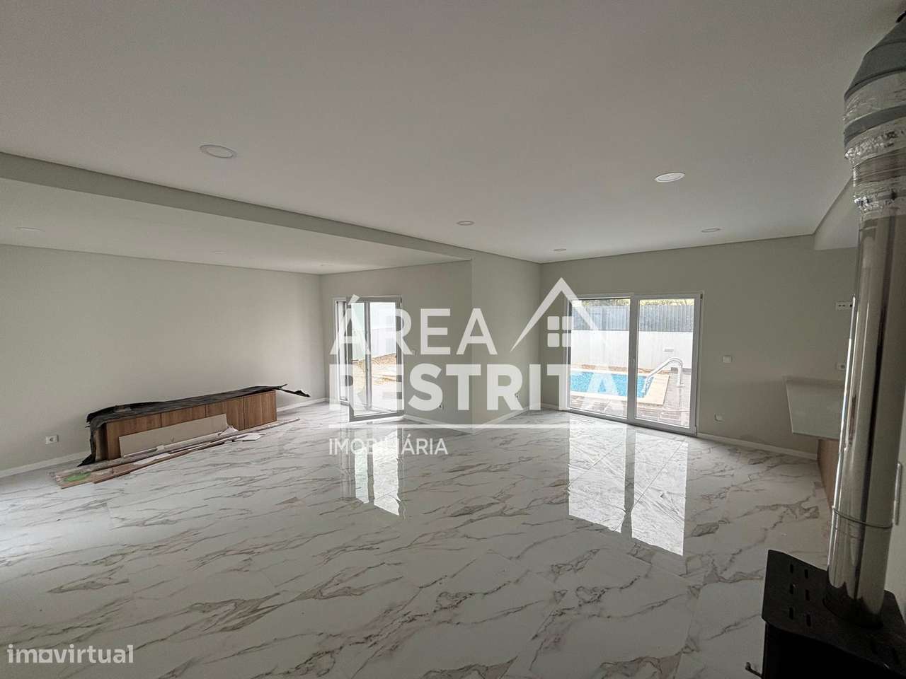 Moradia, 265 m², Azeitão (São Lourenço e São Simão) - Grande imagem: 4/26