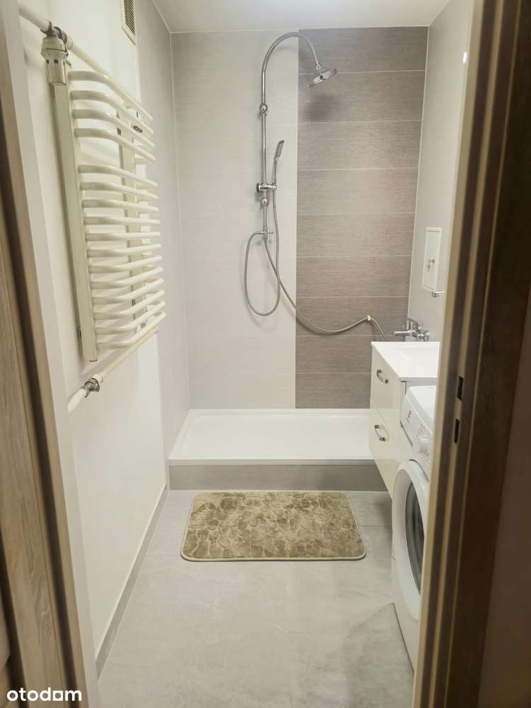 Mieszkanie 3- pokojowe z dużym balkonem 8 m-1