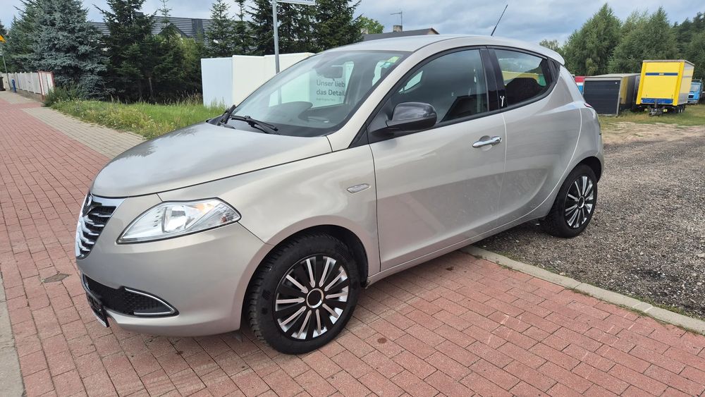 Lancia Ypsilon Y 1.2 8v Platinum 2012