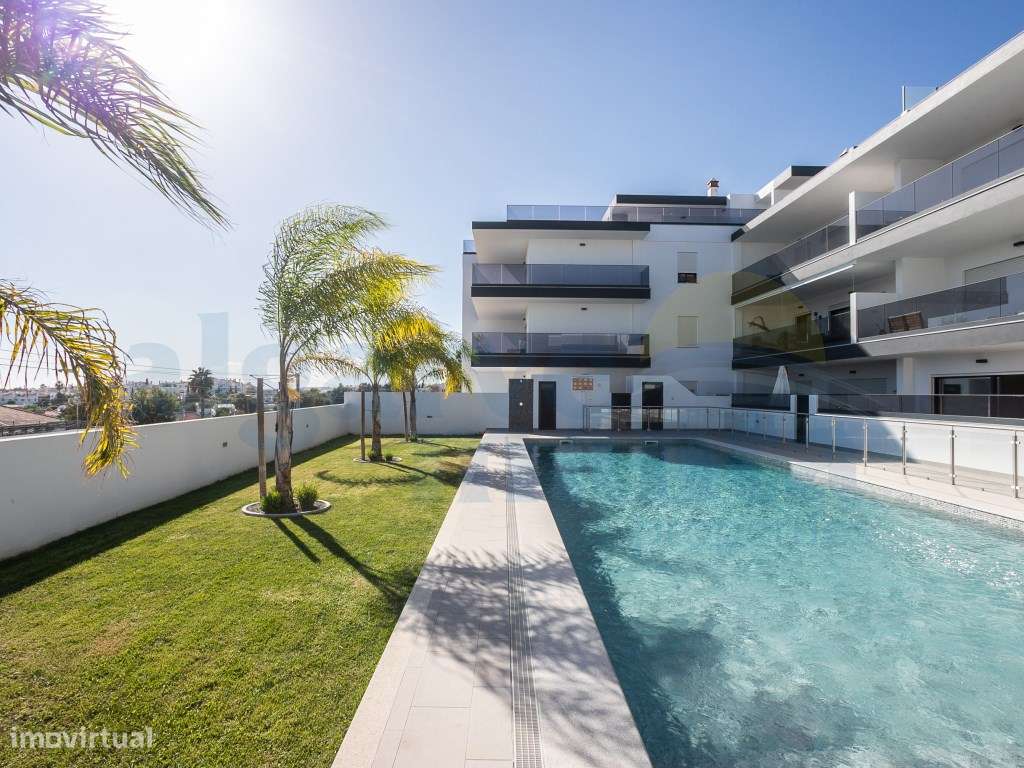 Apartamento T2 com Piscina e Acabamentos de Elevada Qualidade - Con...-0
