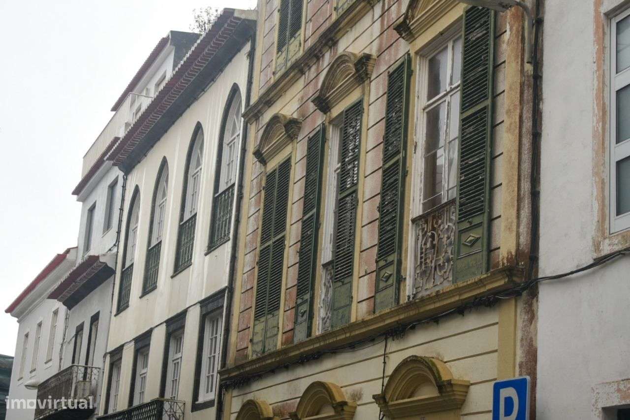 Moradia no Centro Histórico de Ponta Delgada – São Sebastião - Grande imagem: 2/21