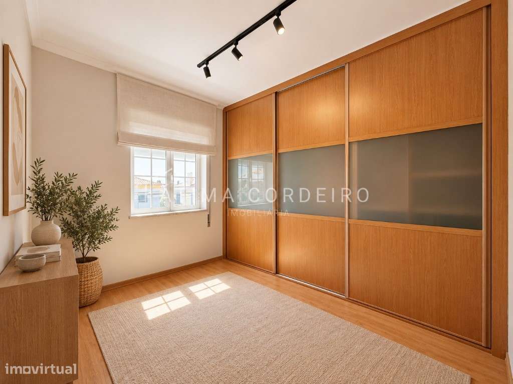 Moradia em banda T3+1 em excelente localização-18
