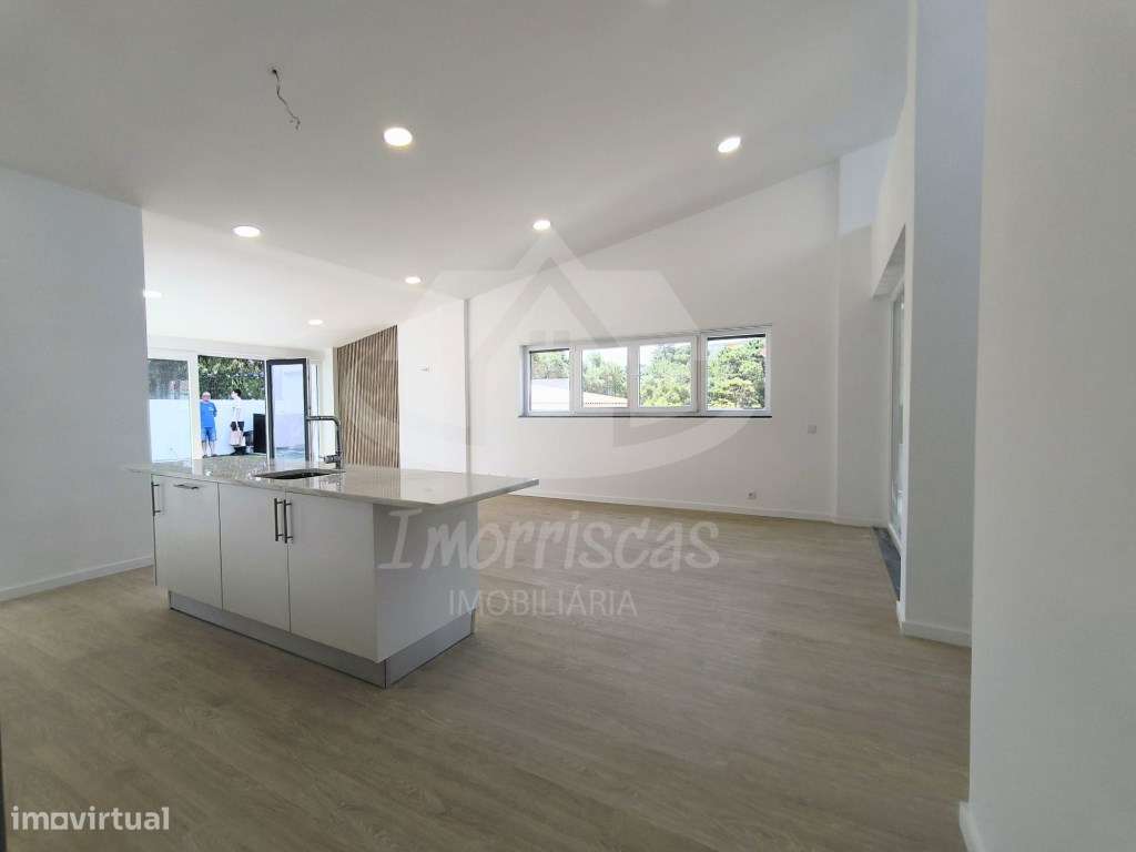 Moradia térrea V3 com piscina e excelente localização no Alto do Ín...-16
