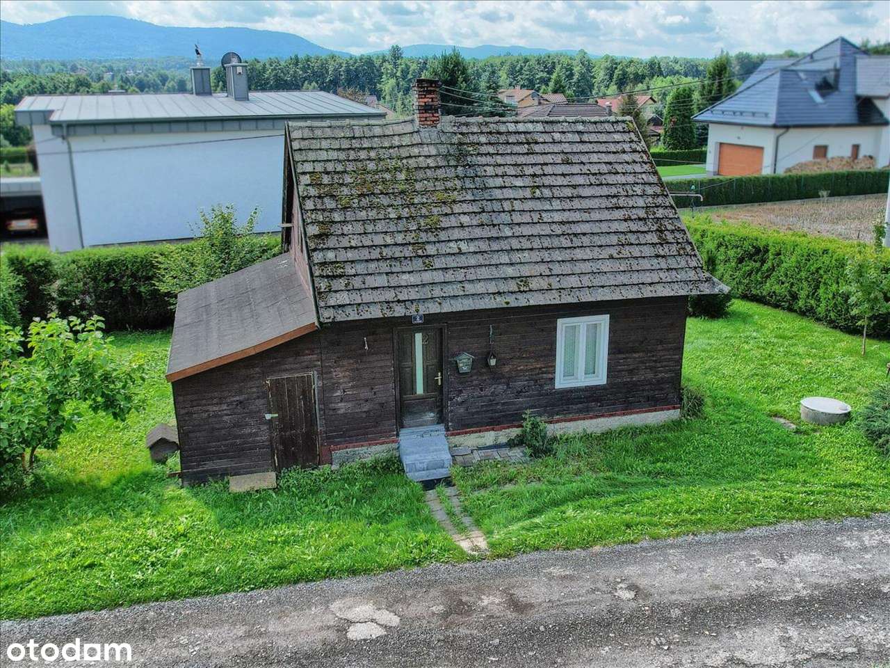Wyjątkowa nieruchomość. Drewniany domek z działką.-3