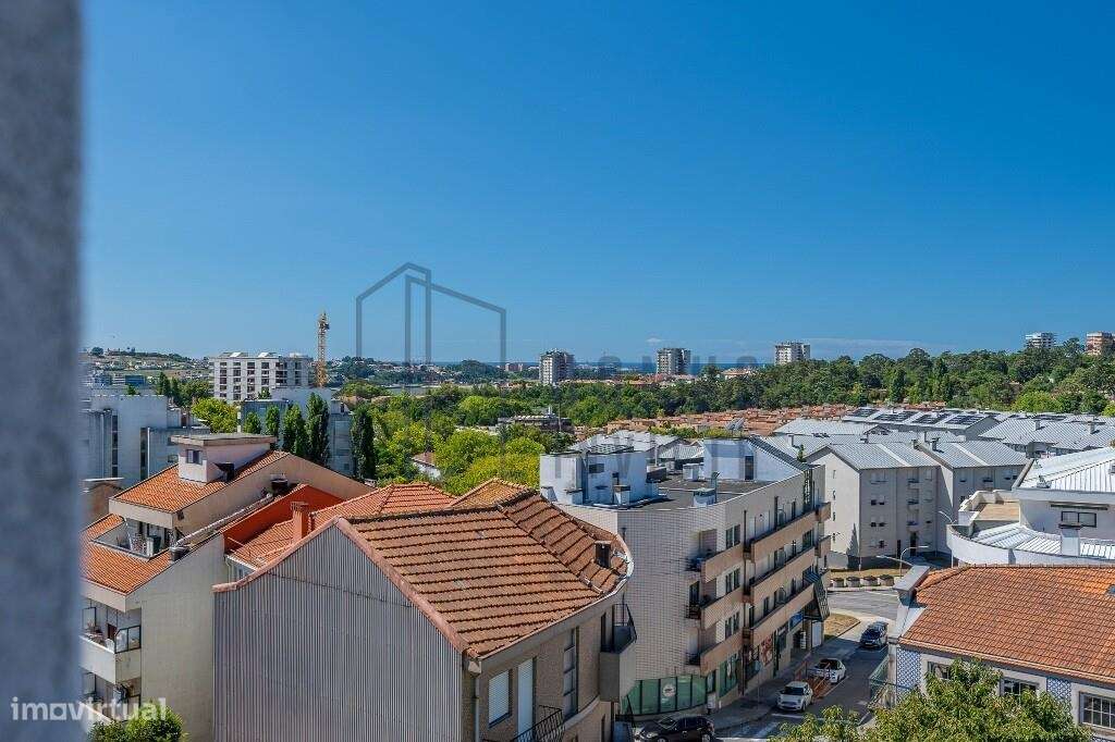 T1 com terraço, para venda-19