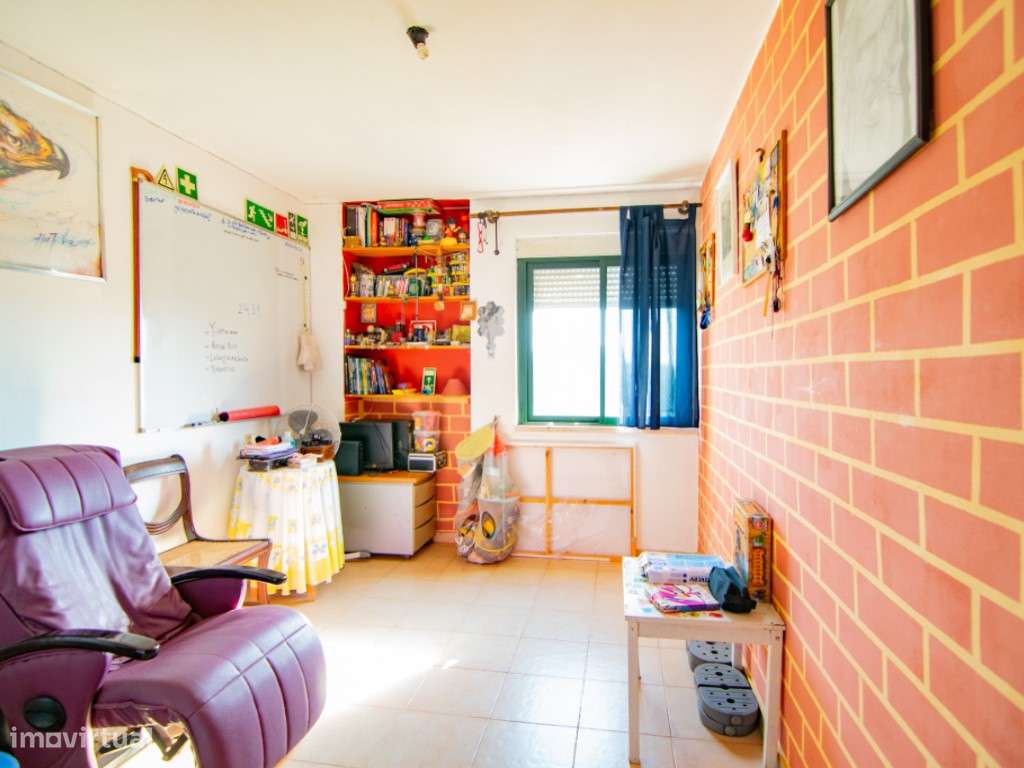 Apartamento T4 em Carnaxide com Vista para Monsanto. - Grande imagem: 3/28