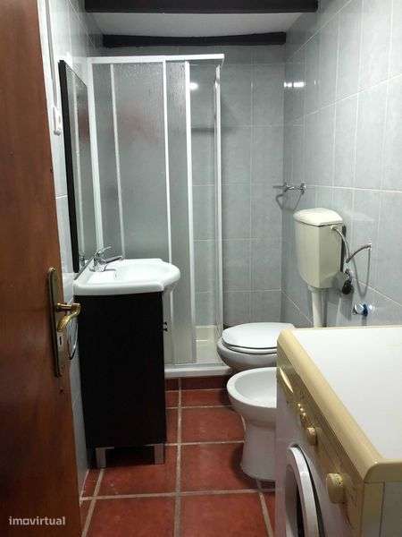 Arrenda-se T1 muito próximo do pólo principal da UBI e do pelourinho, - Grande imagem: 4/6