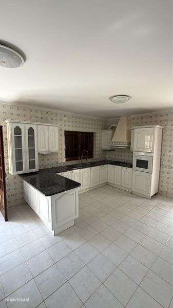 Moradia T4+T1 Alcanena - Grande imagem: 5/12