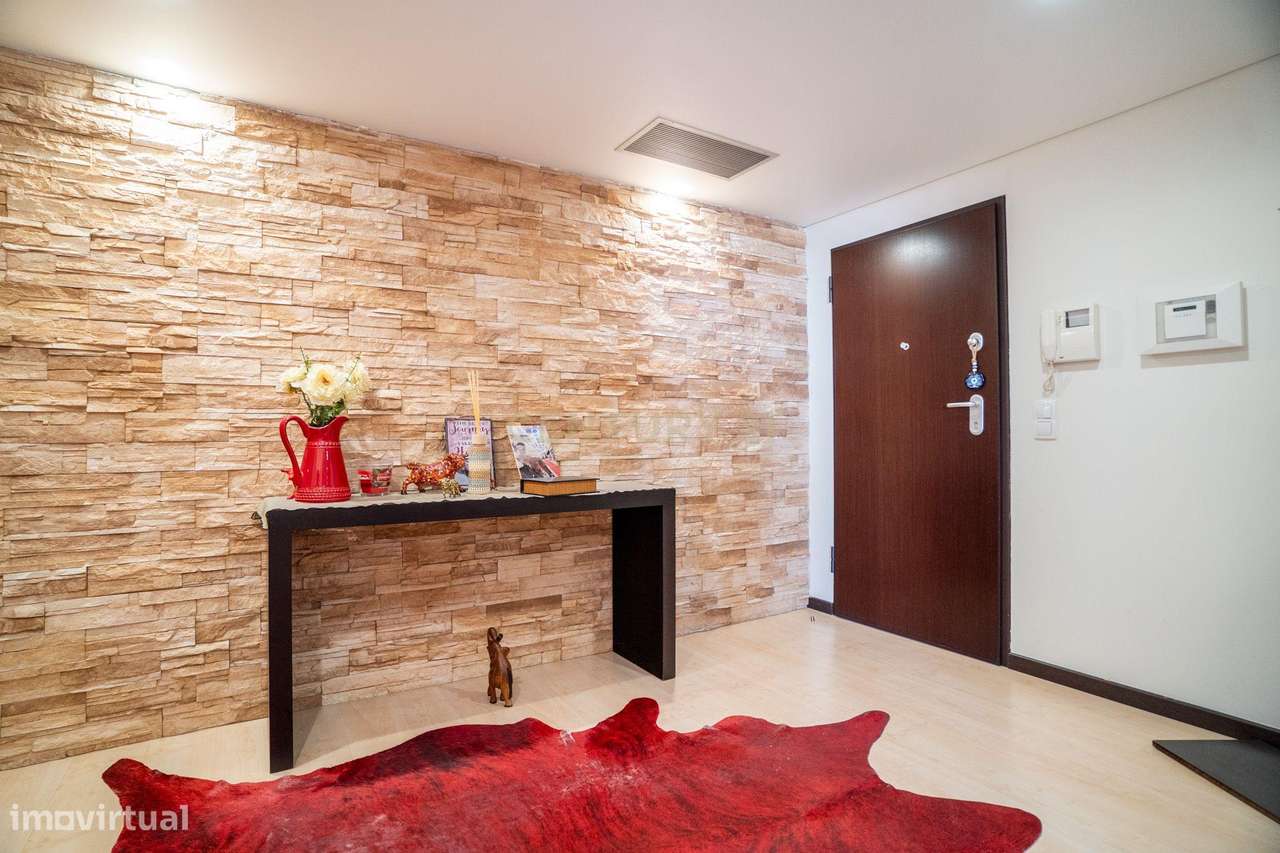 Moderno Apartamento  T3 Condomínio Fechado, em Nossa Senhora de Fátima-9