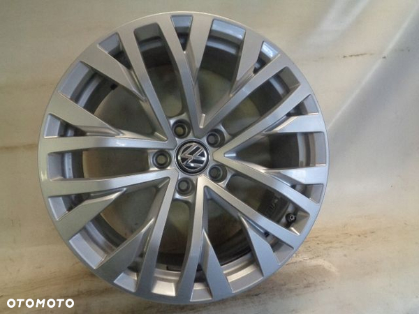 FELGI ALUMINIOWE 18 VW TOUAREG III 8J 5X112 ET25 - 8