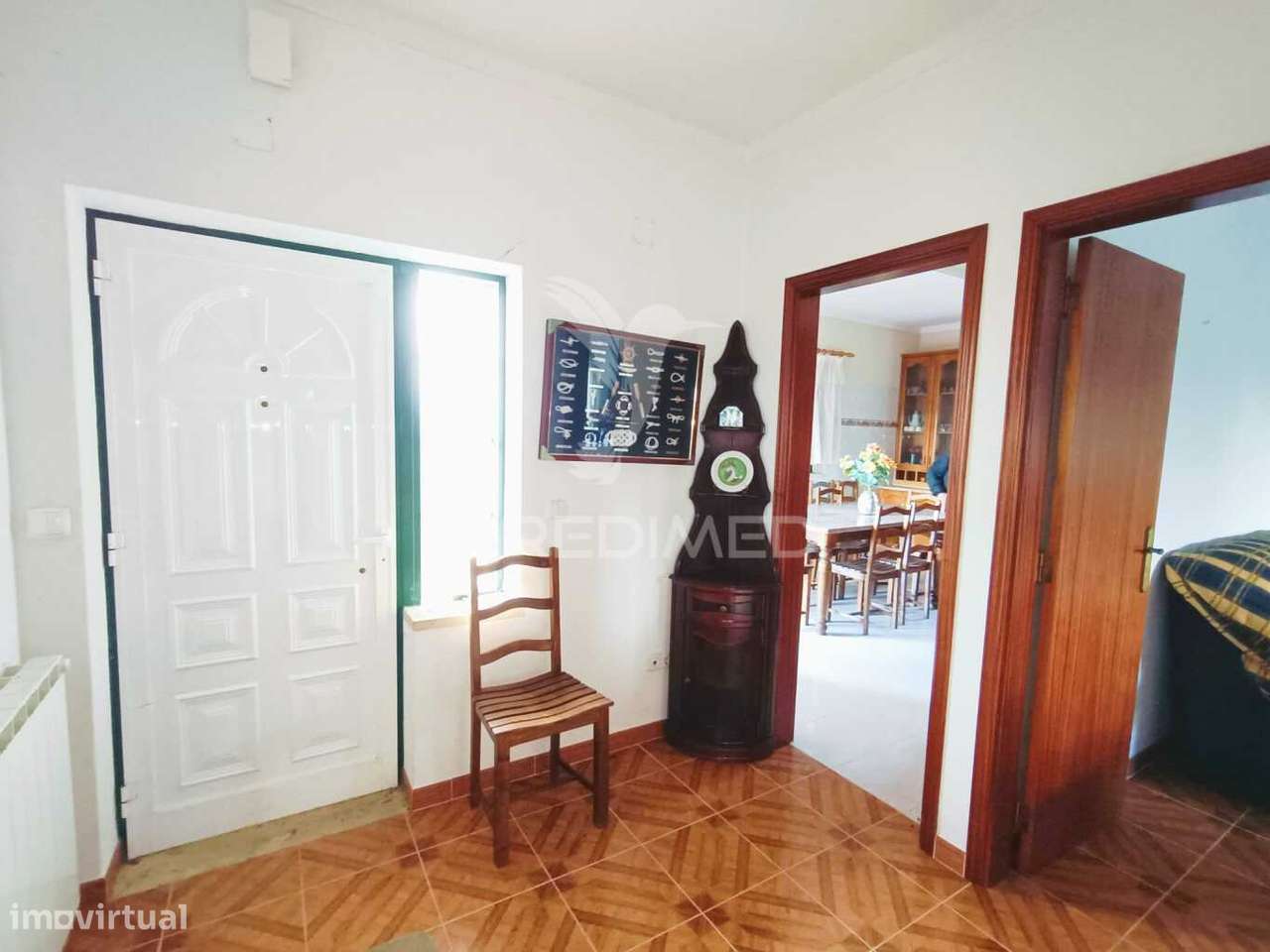 Moradia de tipologia T9, sita na Freguesia de Gondemaria e Olival. - Grande imagem: 4/39