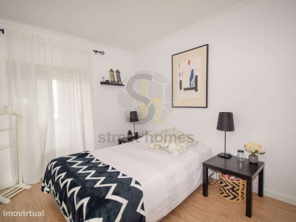 Moradia espaçosa com 2 pisos mais sótão , garagem e espaço exterior...-7