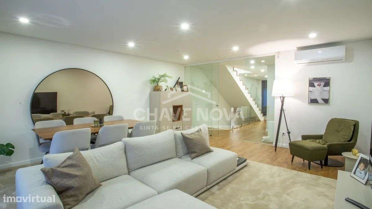 Moradia T3+1 em Canelas-Ref.MAD/02205/MH-11