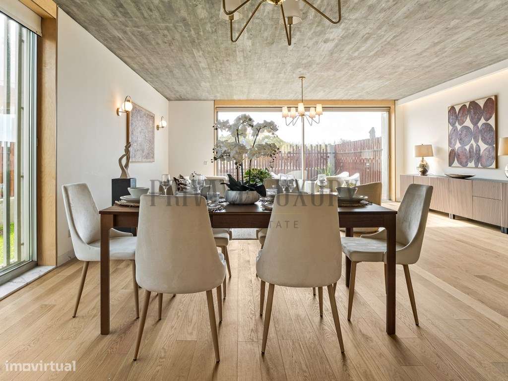 Villa T4+1 em frente ao mar no Estoril - Grande imagem: 4/40